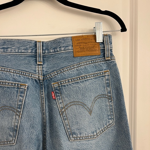 LEVI’S WEDGIE STRAIGHT - Picture 4 of 4